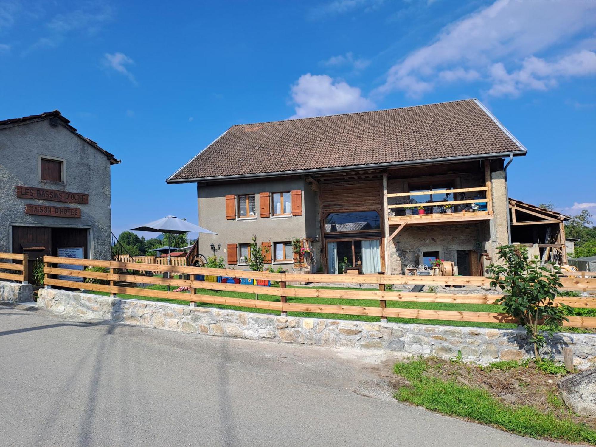 Maison D'Hotes Des Bassins D'Oche Saint-Paul-en-Chablais Esterno foto